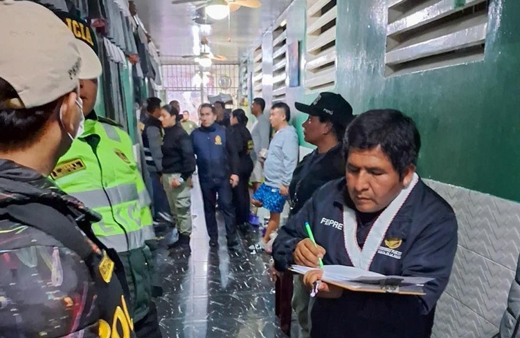 Fiscalía de Prevención del Delito y la PNP realizan operativo en el centro penitenciario de Cambio Puente 