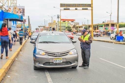 Chimbote: multan a choferes de vehículos de servicio público por no tener tarjeta de circulación