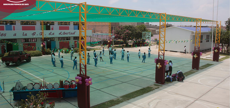 Municipalidad Provincial del Santa instaló malla raschel en colegio La Libertad