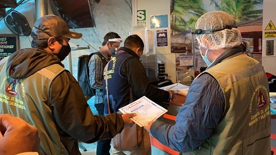 Municipalidad provincial y Fiscalía inspeccionan cevicherías de Chimbote