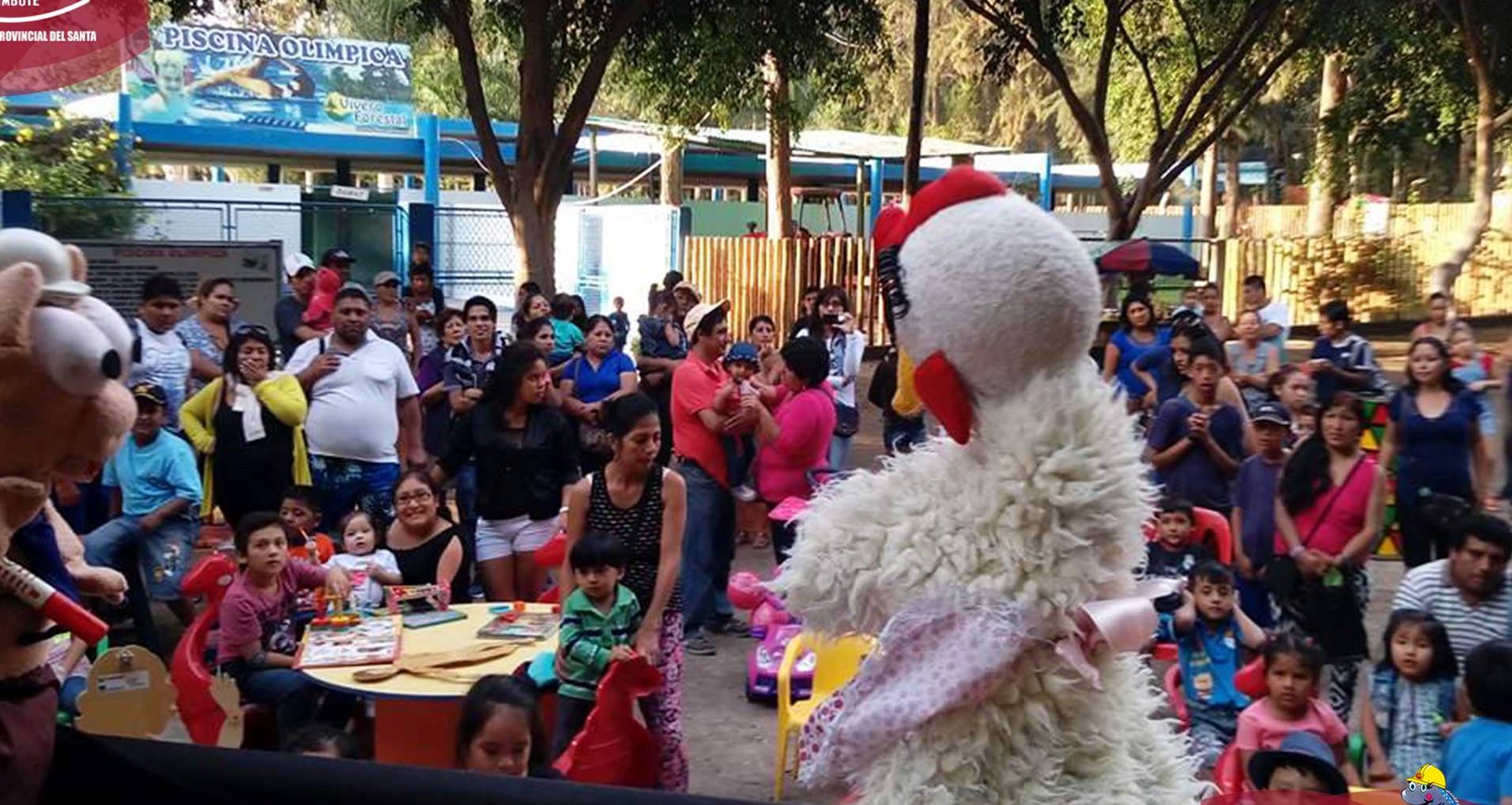 Municipalidad y Centro Cultural Centenario llevaron show y libros al vivero forestal