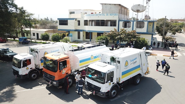 Adquieren 2 compactadores de residuos y un camión cisterna para mejorar los servicios públicos en Nepeña