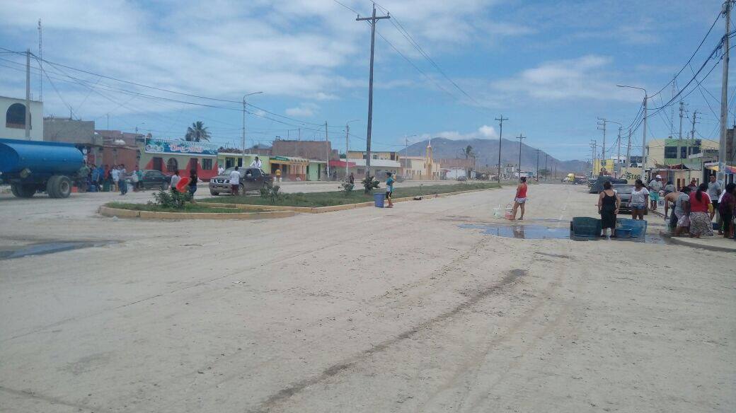 Nuevo Chimbote: municipio realiza fumigación y limpieza de vías