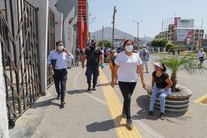Municipio verifica cumplimiento de medidas de prevención en entidades bancarias en Chimbote