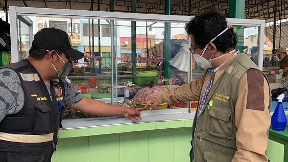 Chimbote: municipio verificó medidas de bioseguridad en venta de pescado del mercado La Perla