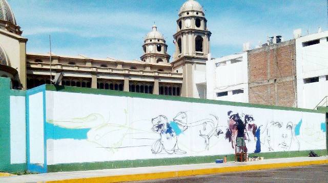 Pintado de murales de arte urbano en varias calles de Nuevo Chimbote
