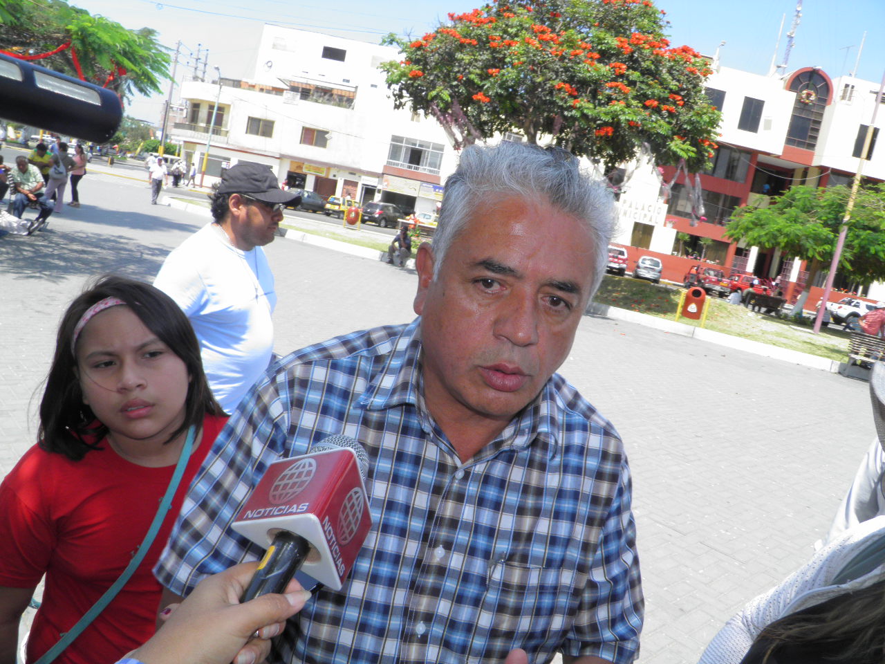 Congresista Narváez pide a autoridades informarse bien y no promover invasiones en Chinecas  