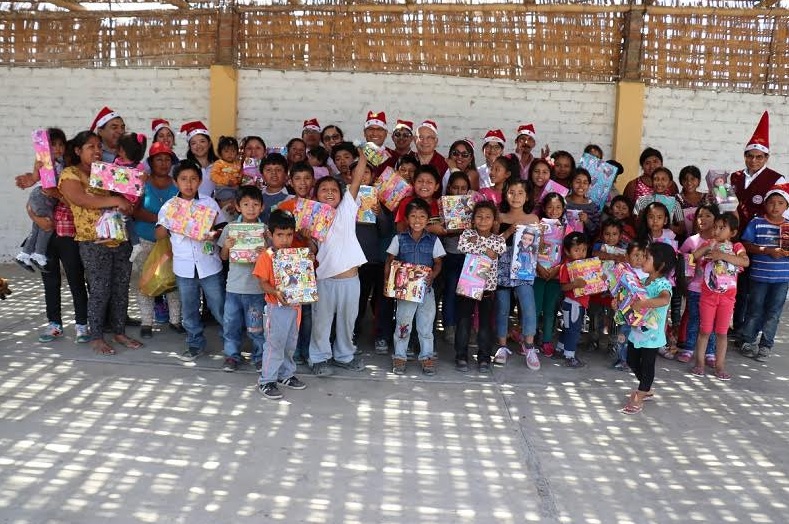 Corte de Justicia del Santa llevó Navidad a niños de Rinconada y Vinzos