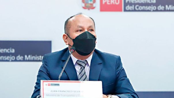 Fiscalía solicita impedimento de salida del país por 36 meses para exministro Juan Silva 