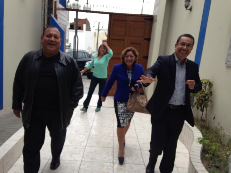 Nena Escalante reaparece en Chimbote y evita declarar a la prensa