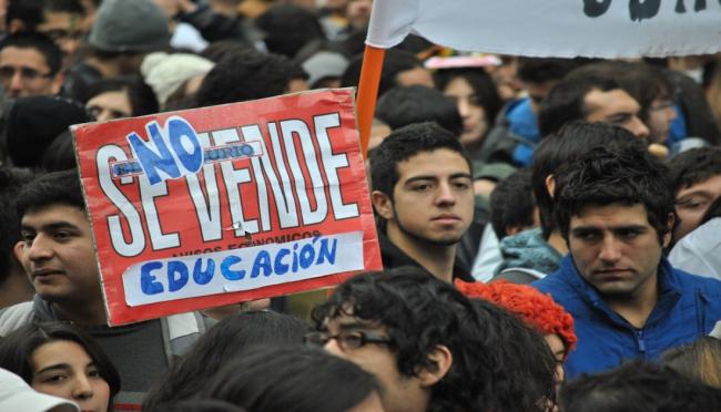 "Chile está firmando el certificado de defunción del modelo neoliberal para América Latina"