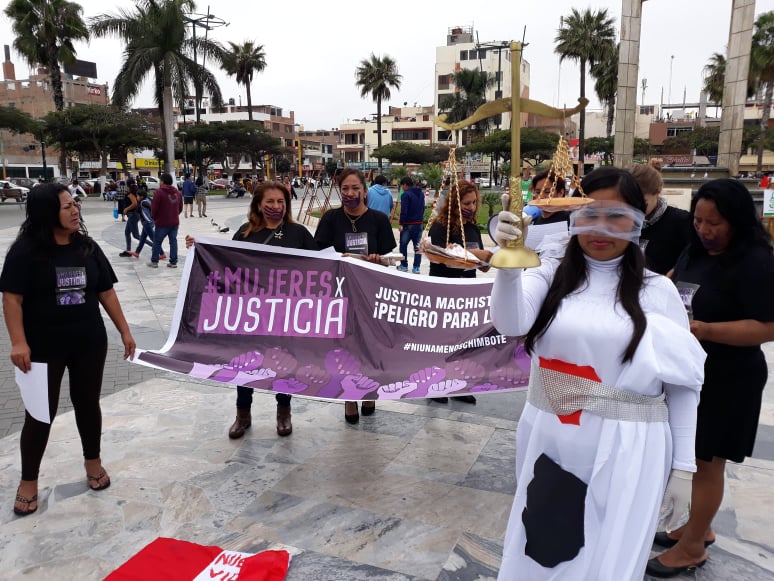 Integrantes de “Ni una menos” Chimbote realizan plantón en rechazo al maltrato contra las mujeres 