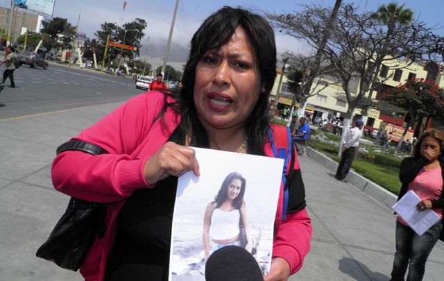 Sujeto seduce a hijastra de 13 años y fuga con ella, prometiéndole matrimonio