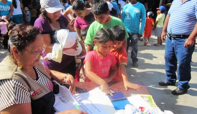 Chimbote: Beneficencia entregó regalos a miles de niños de bajos recursos