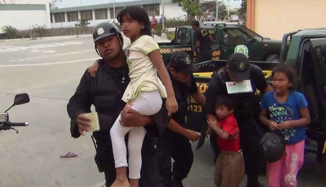 Cuatro niños heridos tras choque de colectivos en la plaza mayor