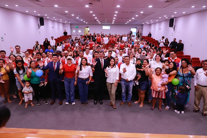 Más de 20 mil niños de 11 regiones del país serán beneficiados con agua para asegurar una infancia sin anemia