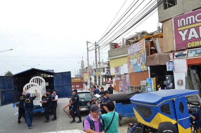 Nuevo Chimbote: Decomisan productos de negocio construido en un área verde 