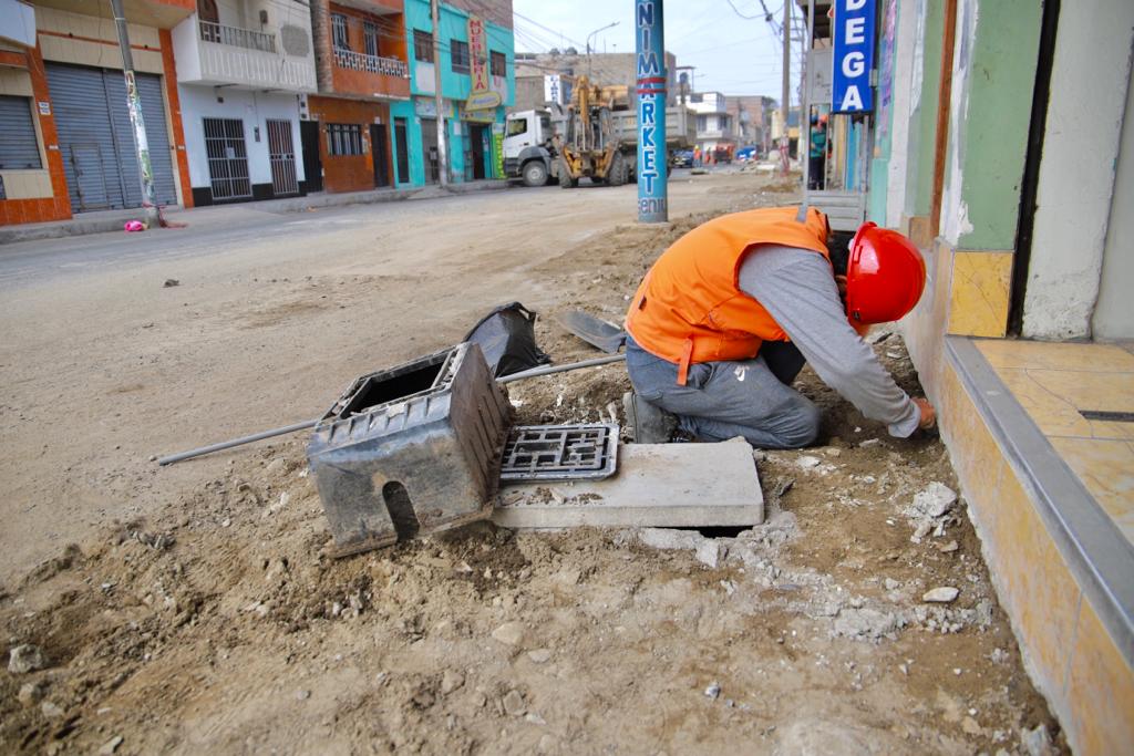 Construcción de pistas y veredas en el centro de Chimbote mejorará el tránsito vehicular y peatonal de la ciudad 