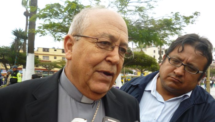 Obispo: “Invadir las calles de comerciantes es una regresión al pasado”