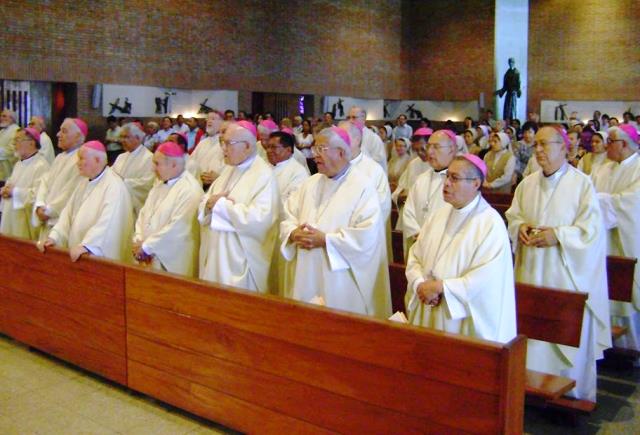 Obispo de Chimbote participa en la 105 Asamblea Plenaria de los Obispos del Perú