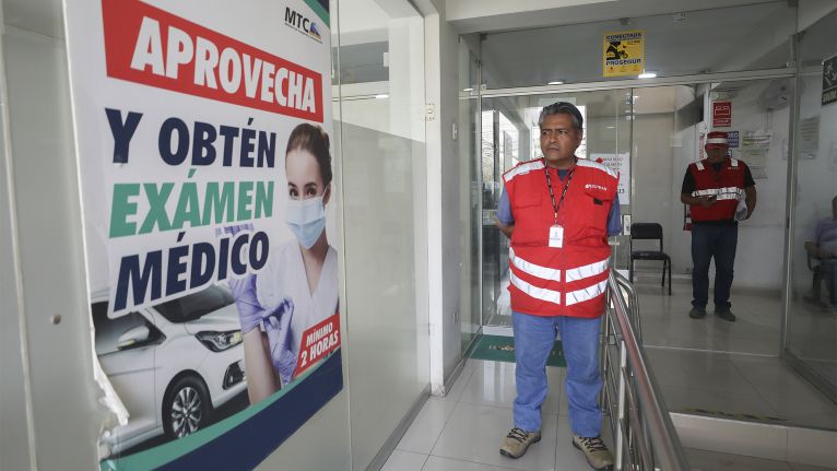 ¿Tramitas tu primera licencia de conducir? Ubica los centros médicos autorizados para realizar tus exámenes