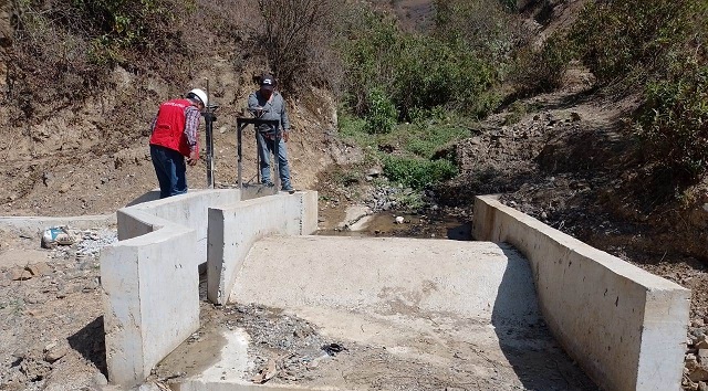 Contraloría alerta deficiencias en canales de riego y colegio ejecutados por S/ 8 millones en Macate
