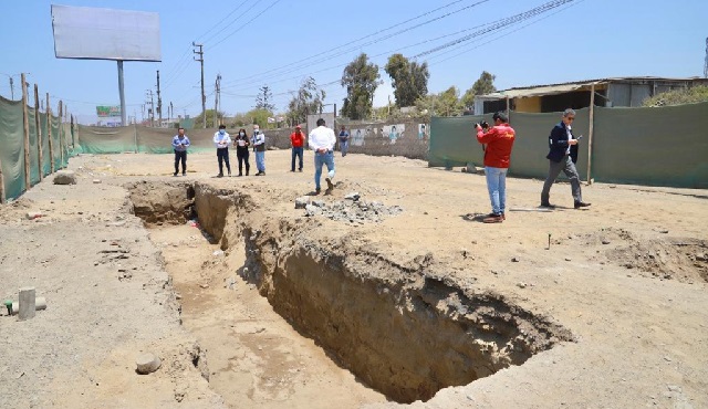 Municipio rescindirá contrato con empresa que construye puente peatonal en Chimbote