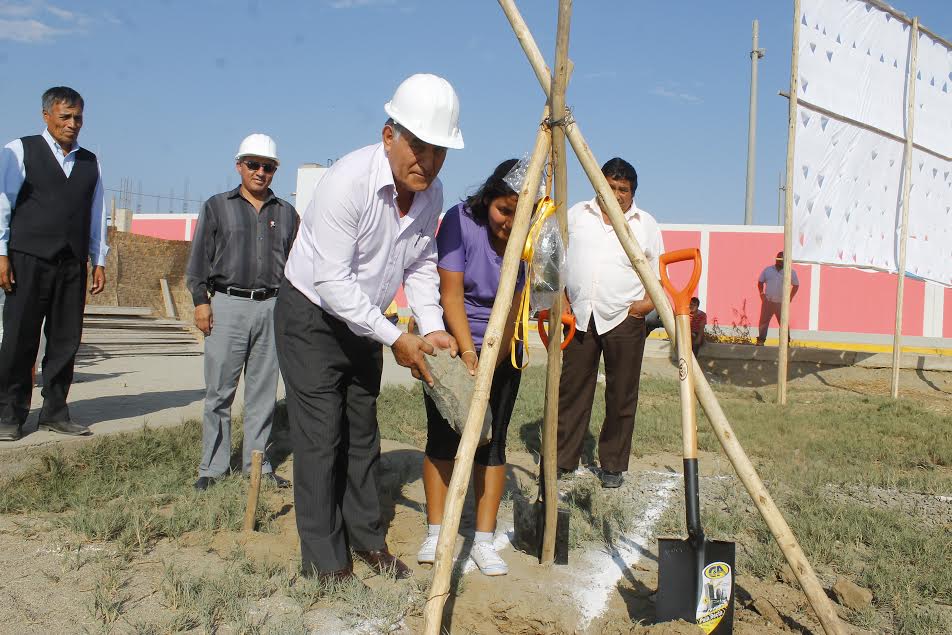 Samanco: Inician segunda etapa de complejo deportivo en Huambacho