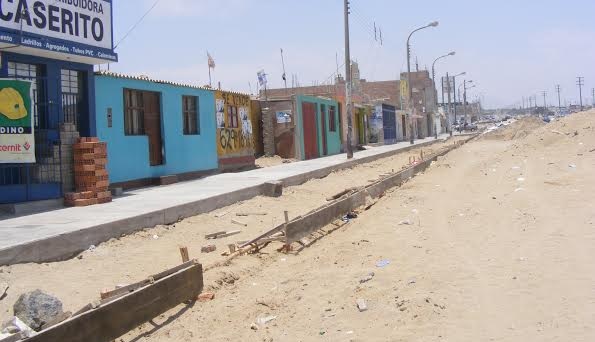 Dirigente de “San Diego” denuncia que constructora no terminará obras en su pueblo