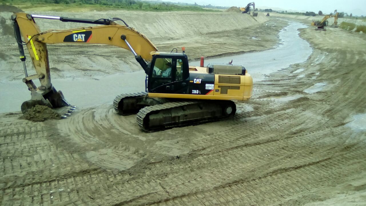 Reconstrucción con Cambios y Agro Rural culminan cinco actividades de descolmatación en ríos del Santa
