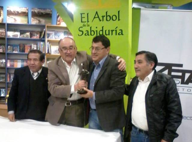 Obra infantil ganadora de Ricardo Ayllón rescata la intensa relación de los niños con sus mascotas