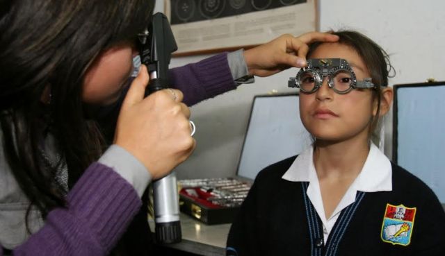 20 por ciento de la población de Chimbote sufre de problemas oculares en verano