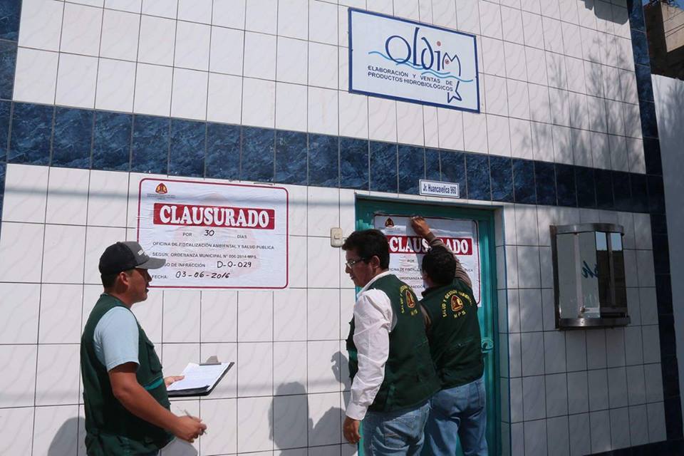 Chimbote: clausuran pesquera que seguía arrojando desechos sin tratar a la bahía