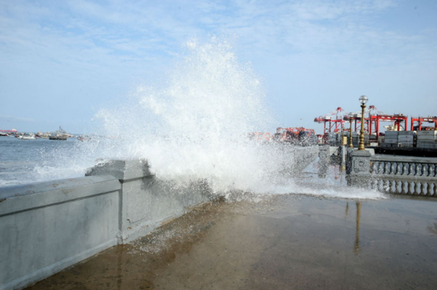 Pronostican nuevo período de oleajes en litoral peruano