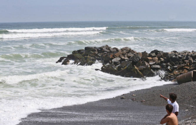 Anuncian oleajes moderados en litoral norte del país 