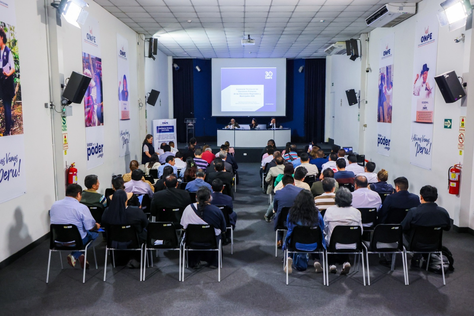 ONPE inició reuniones informativas sobre elecciones primarias previas a las Elecciones 2026