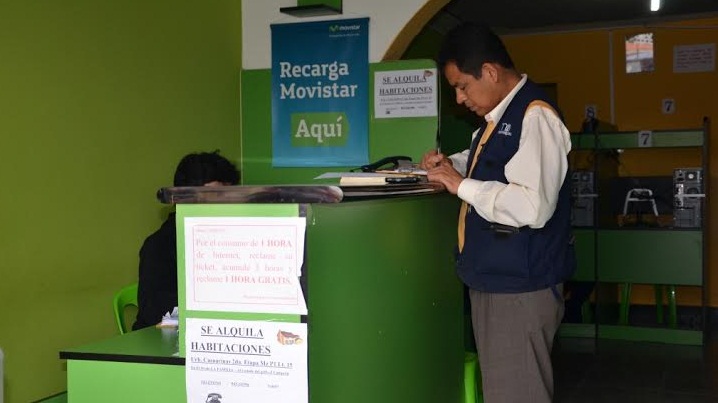 Realizan operativo en cabinas de internet en Nuevo Chimbote