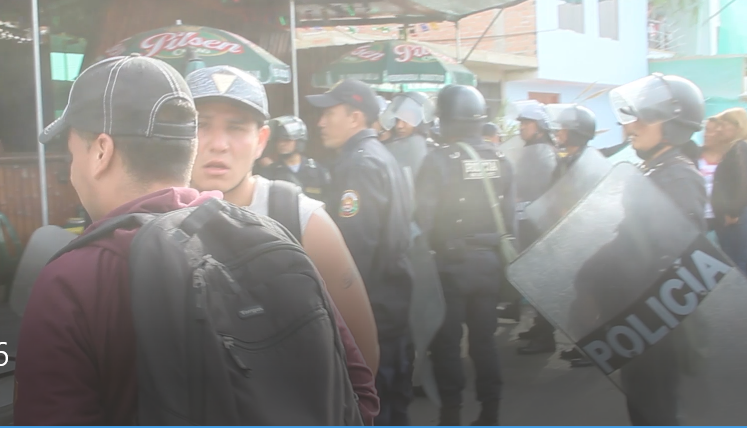 Chimbote: municipio clausura y sanciona locales que ocupan la vía pública y venden licor sin licencia