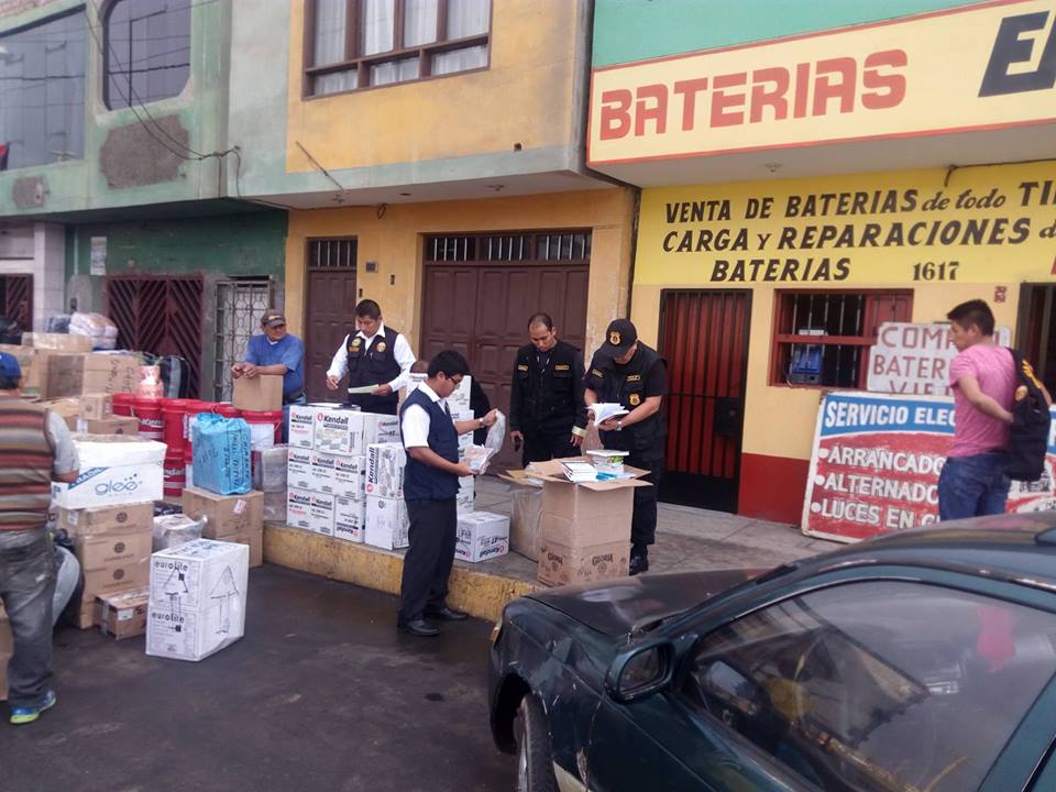 Chimbote: incautan libros y DVD piratas valorizados en más de 25 mil soles
