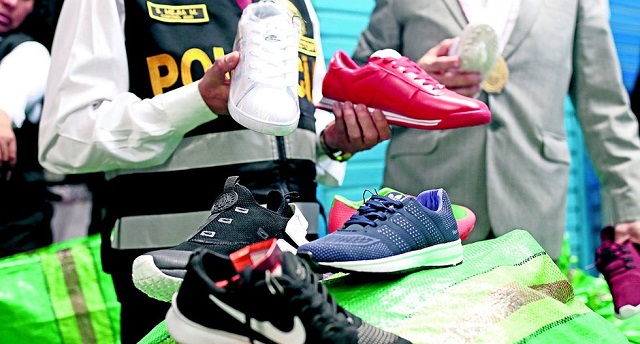 Incautan 138 pares de zapatillas "bamba" valorizados en más de 20 mil soles en Chimbote