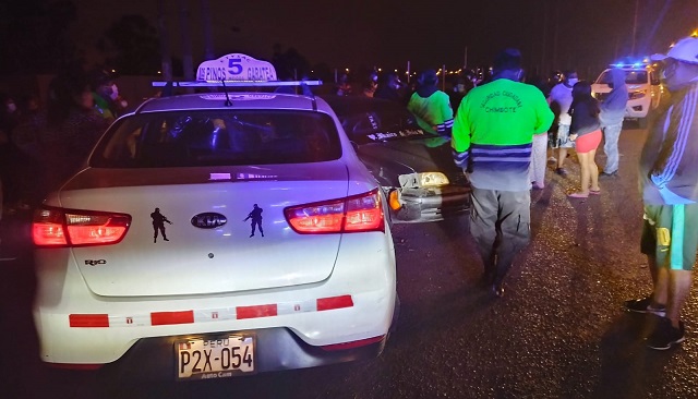 Cuatro heridos deja violento choque de autos en Chimbote, tres eran menores de edad