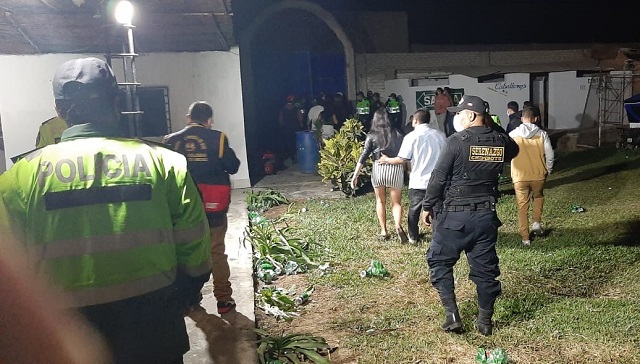 Más de 40 “covidiotas” fueron intervenidos en fiesta clandestina en La Campiña de Chimbote
