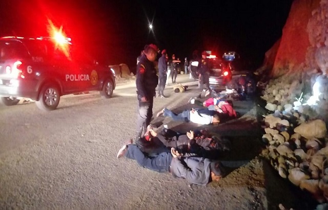 Caen 10 presuntos asaltantes que robaron más de 49 mil soles y fugaban por la carretera Casma-Huaraz