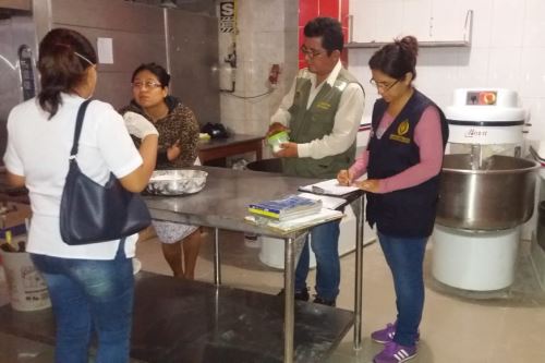 Chimbote:  intensifican operativos en panaderías por fiestas navideñas