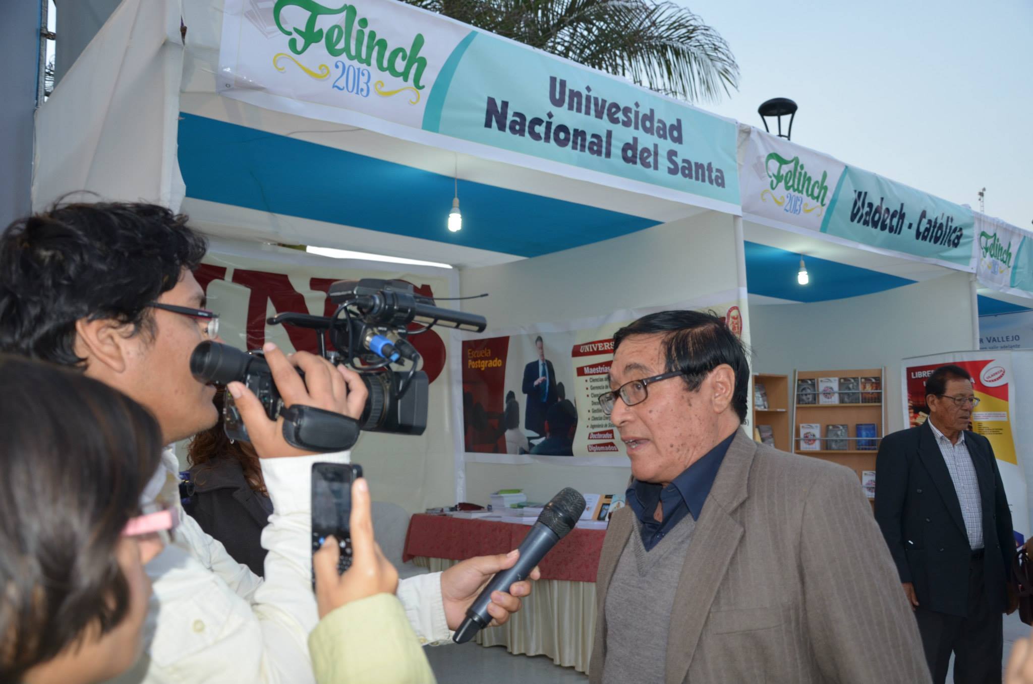   Reconocidos escritores destacan éxito de la Felinch 2013