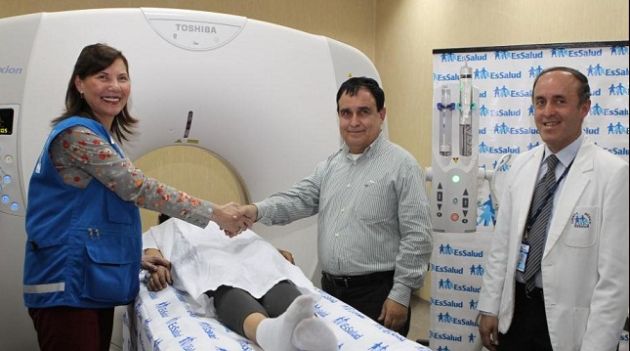 Inauguraron primer servicio público de Tomografía de Essalud en Huaraz