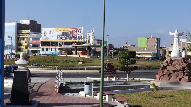 Delincuentes asaltan a joven ingeniero en Óvalo La Familia en Nuevo Chimbote