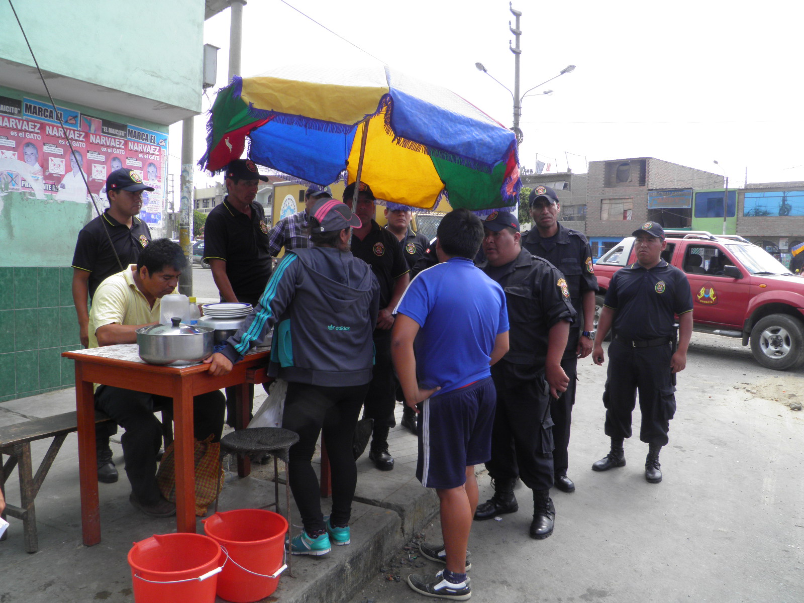 Policía municipal busca erradicar el comercio informal en Chimbote 