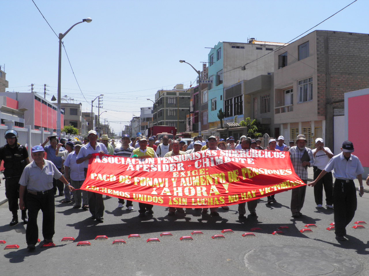Chimbote: Fonavistas se movilizaron para exigir devolución total de sus aportaciones