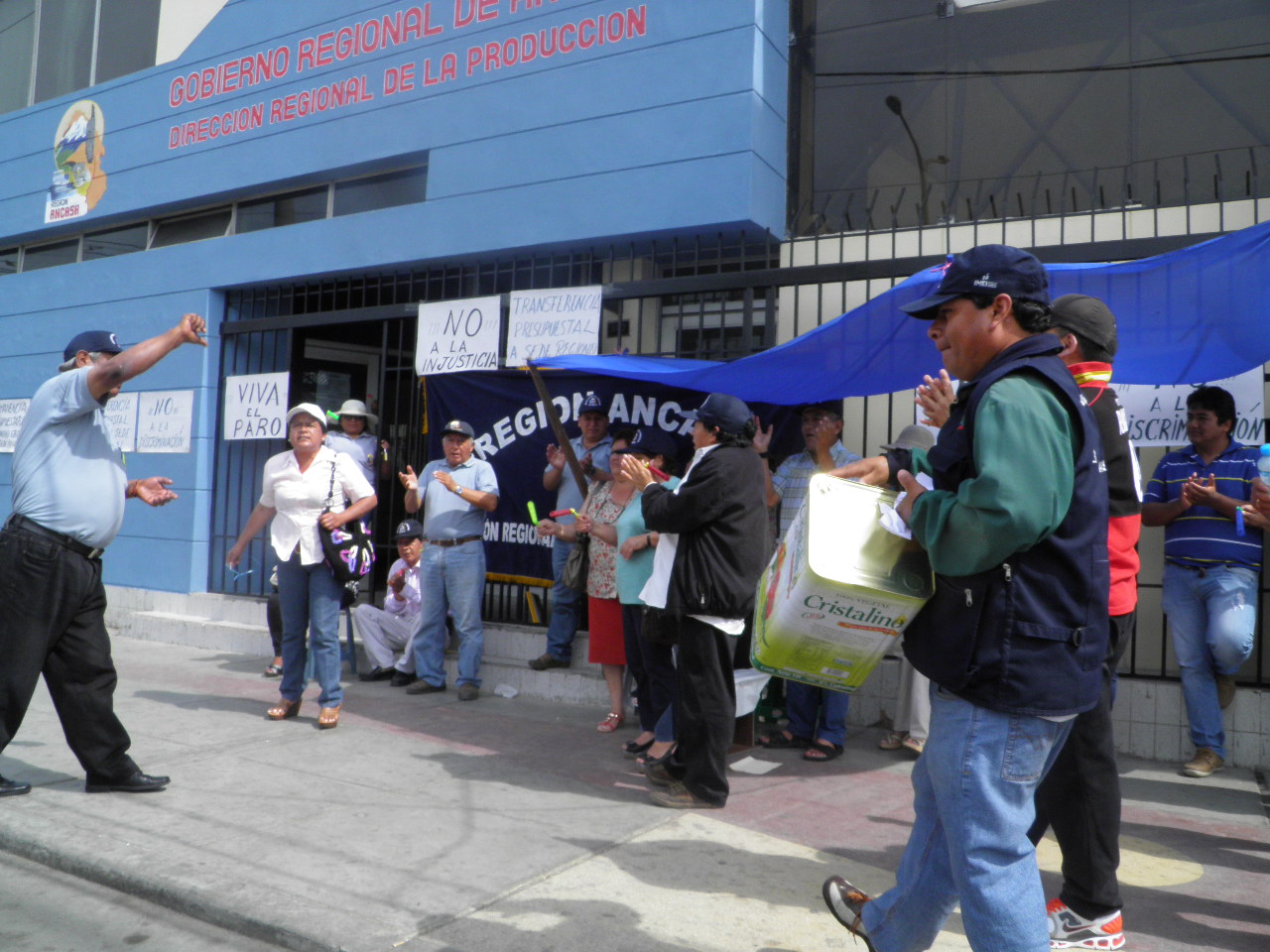 Trabajadores de Direpro Áncash cumplen tercer día de paro